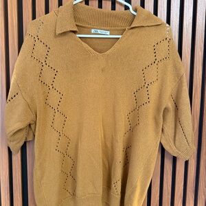 Zara Women's V-Neck Sweater in Mustard